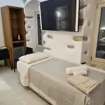Aristotelis Homes Daire Katápola