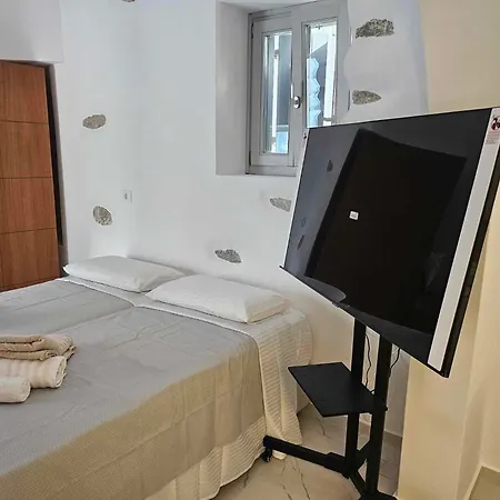 Aristotelis Homes *